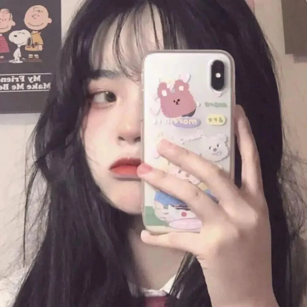 院子里的女人